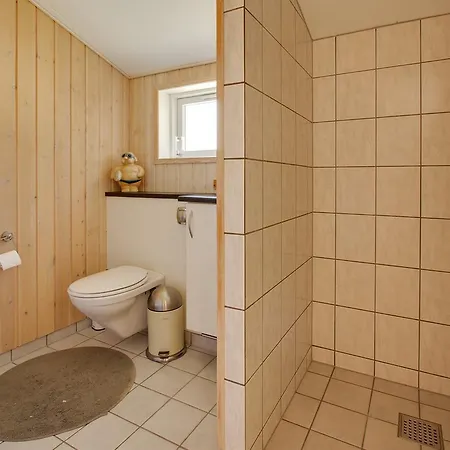 펜션 Four-bedroom Holiday In *
