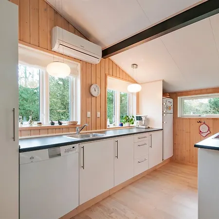 Four-bedroom Holiday In * Hals